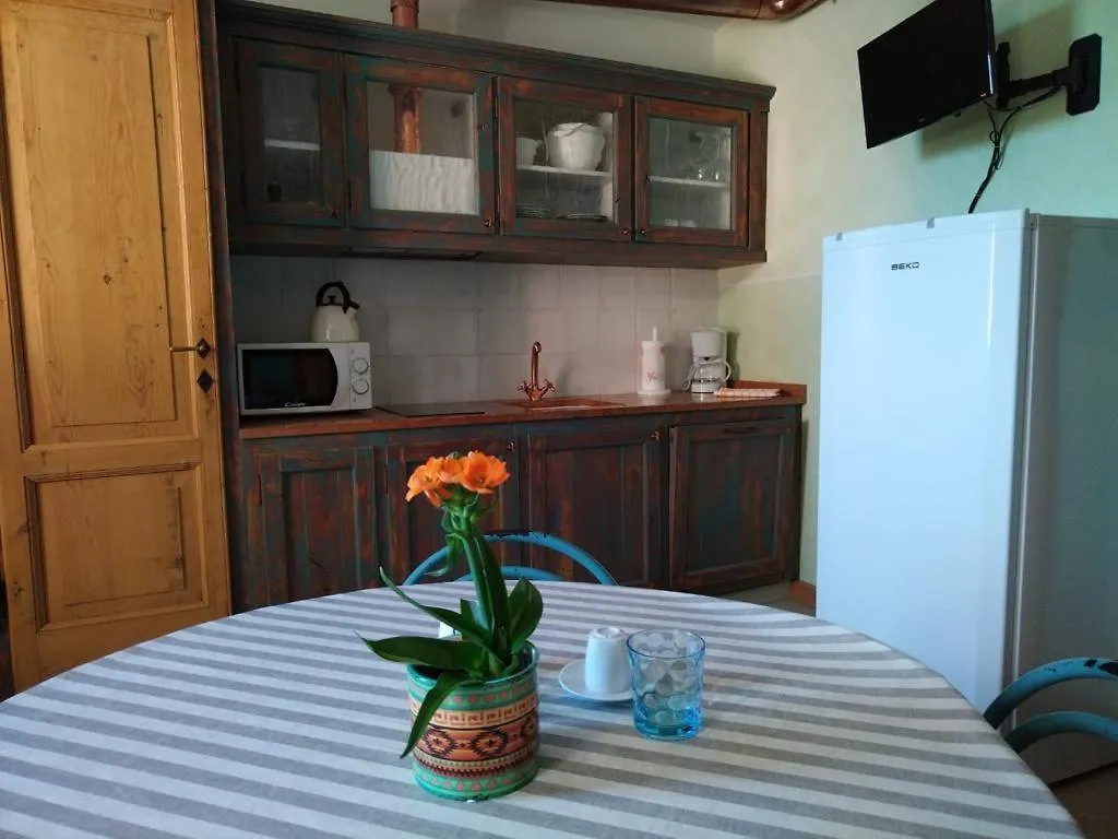 Borgo Al Sole By Garda Facilities Aparthotel Puegnago del Garda Italy