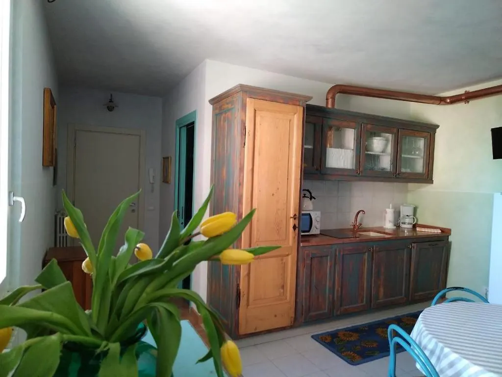 Borgo Al Sole By Garda Facilities Aparthotel Puegnago del Garda 0*,  Italy